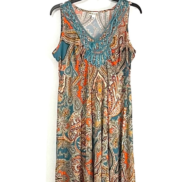 World Unity High-Low Embroidered Neckline Dress - Picture 11 of 13